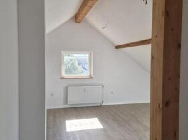 Helle Dachgeschoßwohnung in Rheinberg