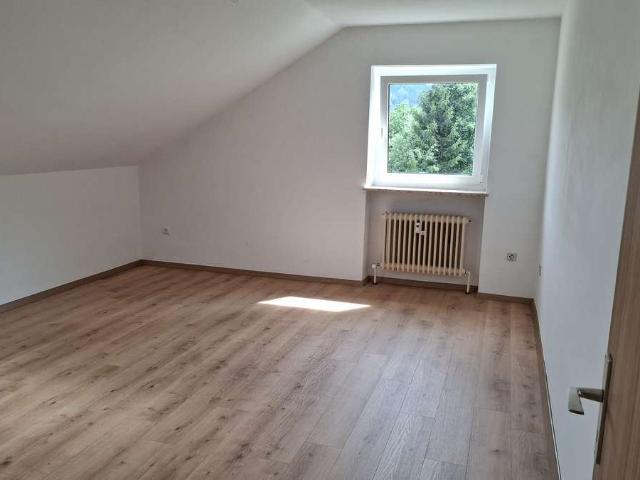 Helle Dachgeschoßwohnung in Warmensteinach, 2,5 Zimmer