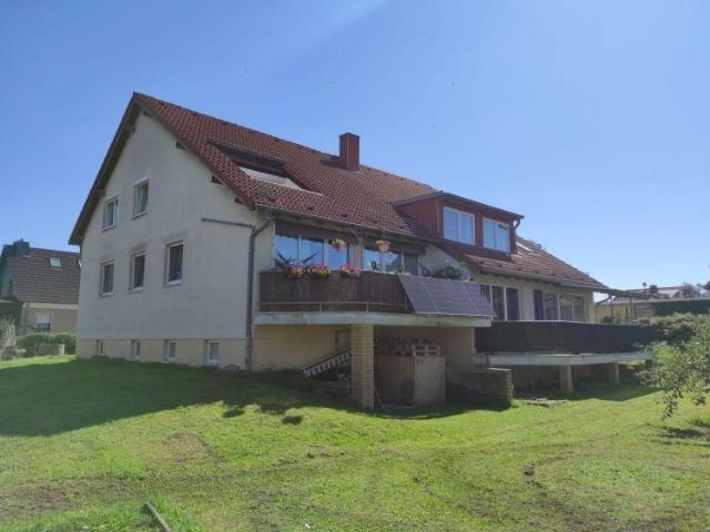 Helle Dachgeschosswohnung+ Terrasse+ Stellplatz+ toller Ausblick