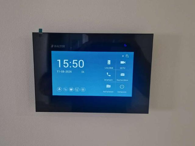 Helle DG Wohnung mit Charme: 3 Zimmer, 65 m² in Frankfurt Alt Bonames