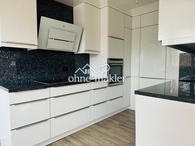 Bezugsfreie, helle 3 Zimmer Wohnung mit großer Dachterrasse, Stellplatz & Nähe S Bahn