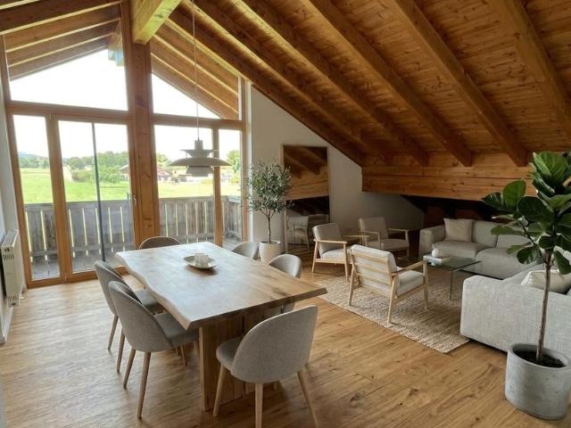 Helle DG Wohnung in Bruckmühl,Traumblick, 2 Garagen & 35 m² Hobbykeller provisionsfrei