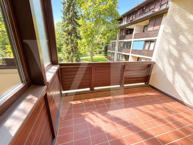 Helle Drei Zimmer Wohnung mit Loggia in Baden