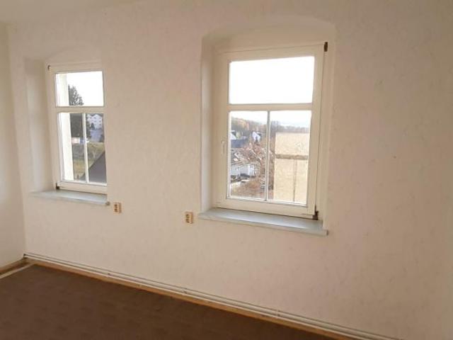 helle Drei Zimmer Wohnung in ruhiger Lage mit guter Fernsicht