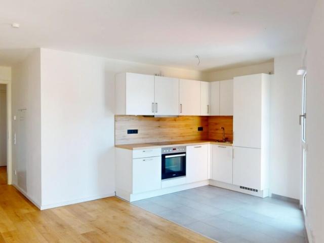 Helle EG Wohnung mit 3 Zimmern und Einbauküche