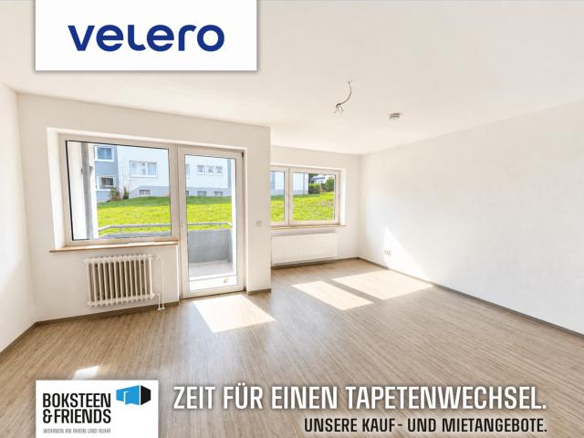 Helle EG Wohnung mit Balkon!