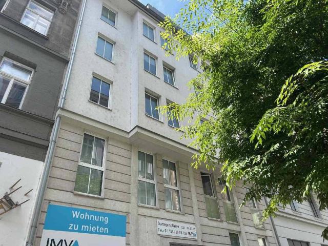 Helle Einraumwohnung mit Gartein Ruhelage nächst Mariahilfer Straße!
