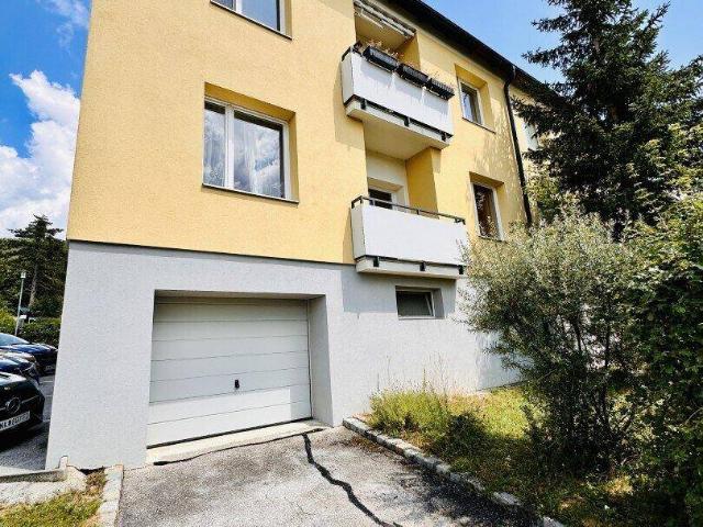 Helle Eigentumswohnung mit Balkon & Schneebergblick | Garage für 2 Fahrzeuge