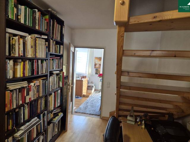 Helle Eigentumswohnung mit Galerie und Balkon in Feldkrichen Top Lage !