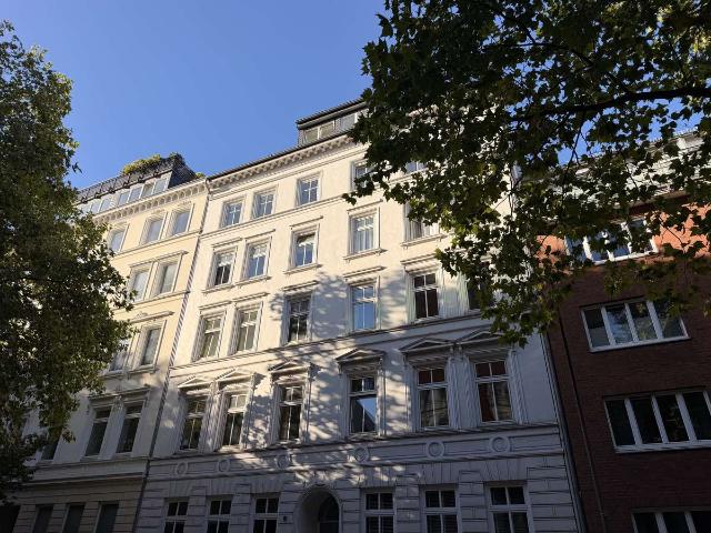 Helle Endetagenwohnung mit Balkon und schönem Ausblick!