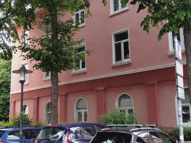 helle Erdgeschosswohnung am Rande des Nauwieserviertels