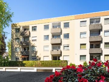 Helle Etagenwohnung mit Balkon in Quadrath Ichendorf!