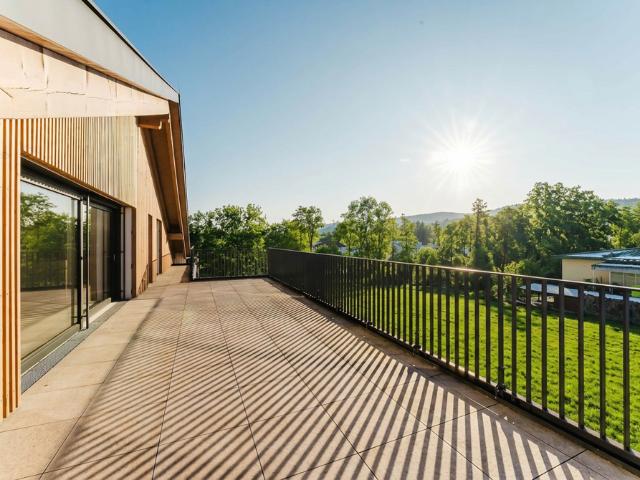 Helle Freude! Dachterrassenwohnung in ruhiger Stadtrandlage mit Weitblick