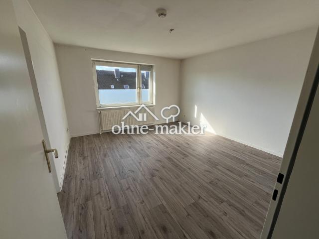 Helle & freundliche 2 Zimmerwohnung mit EBK und Balkon ab sofort verfügbar