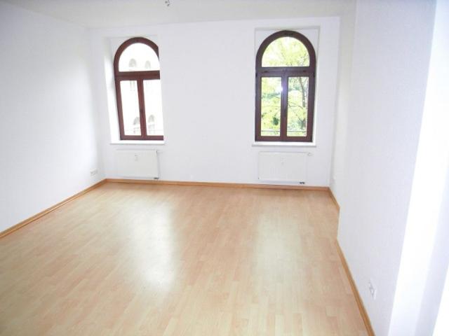 Helle, freundliche 3 Zimmerwohnung mit Laminatfußboden !