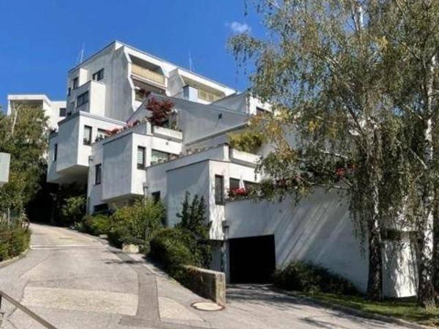 Helle freundliche 3 Zimmerwohnung mit Terrasse und Autoabstellplatz