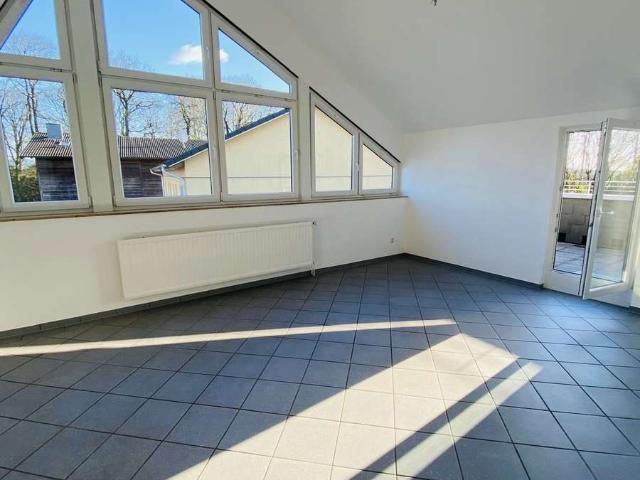 Helle, freundliche Dachgeschosswohnung in Wuppertal Cronenberg