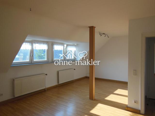 ! Helle ! Freundliche ! Ruhige ! Dachgeschoßwohnung !