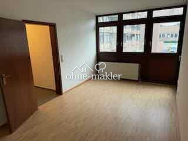 Helle, frisch renovierte 2 Zimmer Wohnung