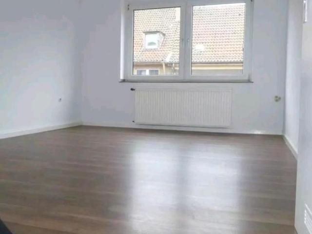 Helle gemütliche Wohnung in Hafennähe sofort verfügbar