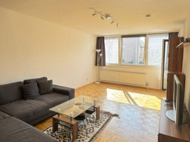 Helle & gemütliche 2 Zimmer Wohnung am Rebenring