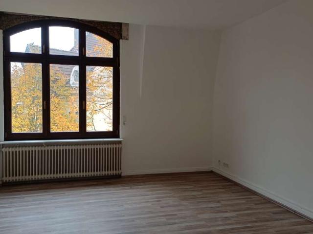 Helle Gemütliche 2 Zimmer Wohnung in Wuppertal Oberbarmen mit Weitblick in Denkmal