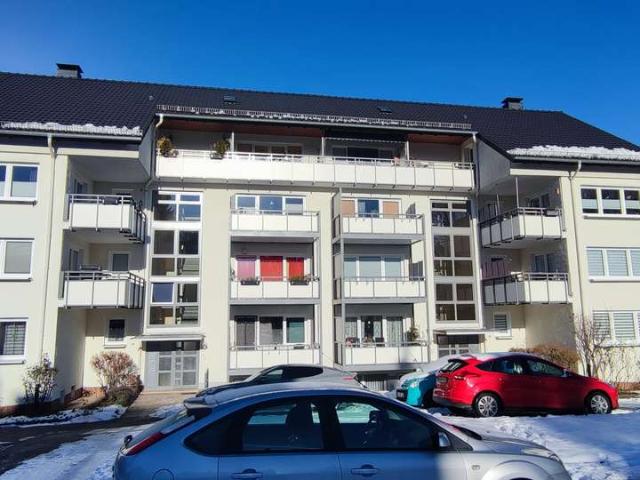 Helle gemütliche 2 ZKB Wohnung mit Terasse