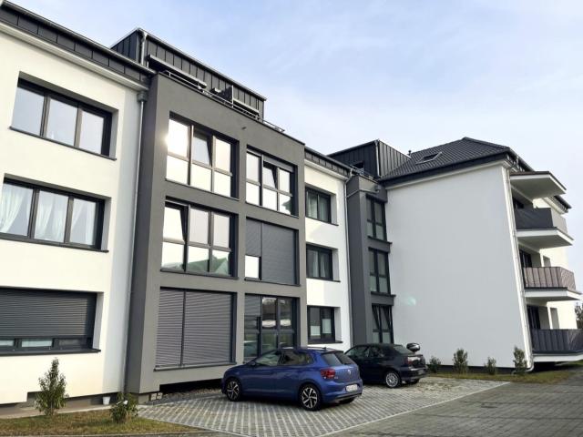 Helle, gepflegte 3 Zimmer Wohnung in ruhiger Lage im ENERGETISCH SANIERTEN Mehrfamilienhaus