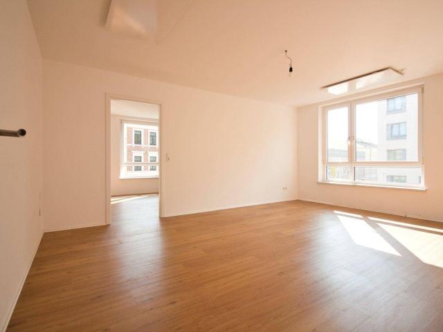 Helle, gepflegte 2 Zimmer Wohnung Eckwohnung mit separater Küche | TOP Anbindung