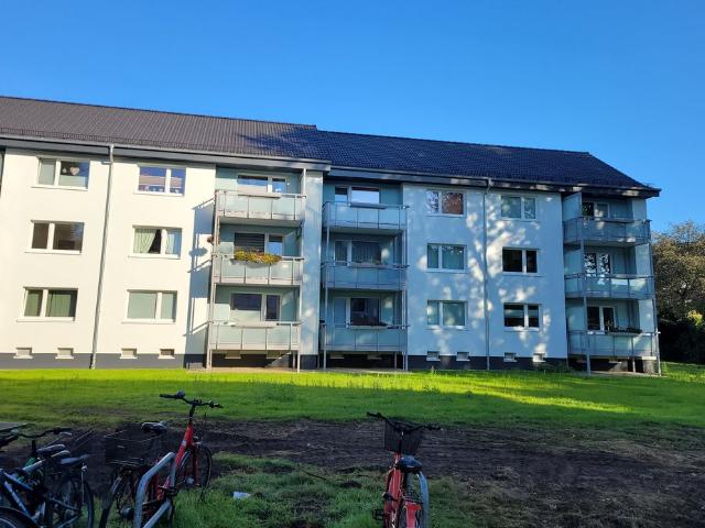 Helle, gepflegte 2 Zimmer Wohnung mit Balkon 25335 Elmshorn