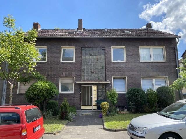 Helle & gepflegte 2 Zimmer Wohnung mit Tageslichtbad und Garage in ruhiger Lage von Duisburg Beeck