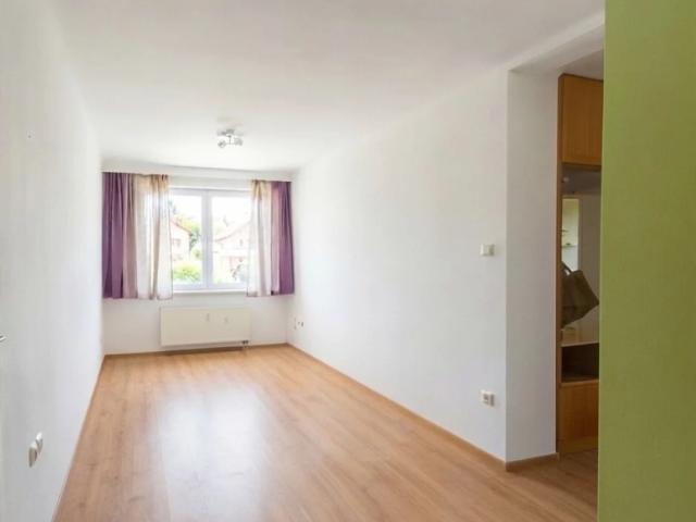 helle, gepflegte mietwohnung mit lift und herrlichem fernblick über berndorf