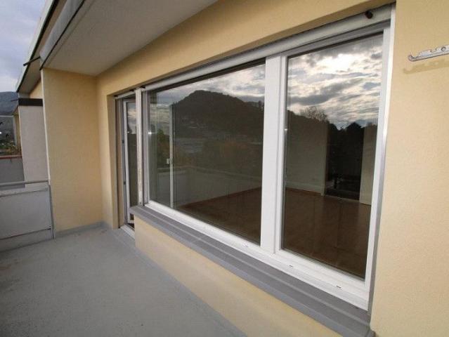 Helle, gepflegte Wohnung mit Balkon!