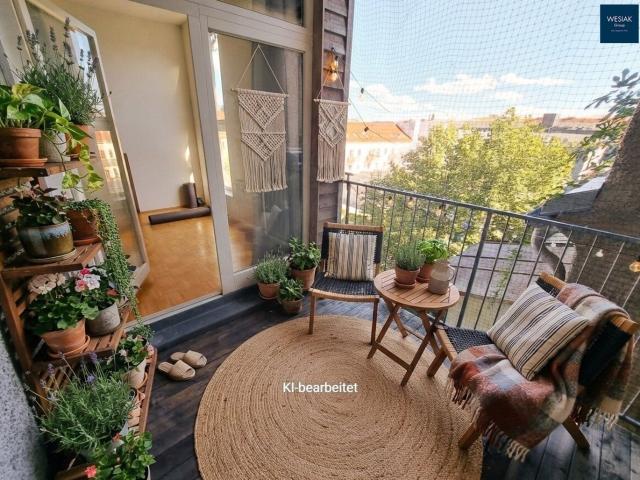 Helle Geräumige Dachgeschoßwohnung mit 2 Zimmer und einer Loggia in der Leitnergasse