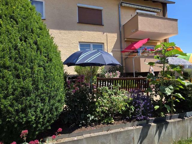 Helle, geräumige und unvermietete 4 Zimmer Wohnung