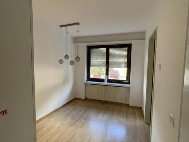 Helle, grosse 3.5 Zimmerwohnung mit wunderschöner Aussicht