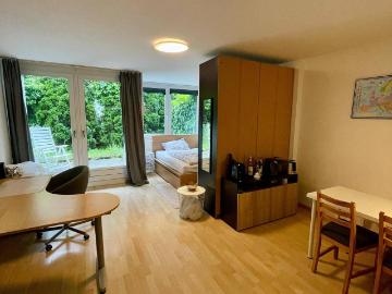 Helle Großgarcionniere samt Garten und Tiefgaragenplatz in zentrale Lage Mitterweg