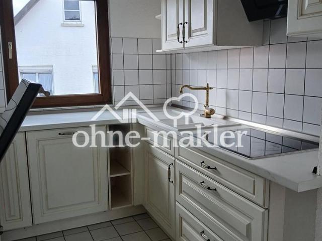 Helle & großzügige 3 Zimmer Dachgeschosswohnung – Top Lage in Bahnhofsnähe!