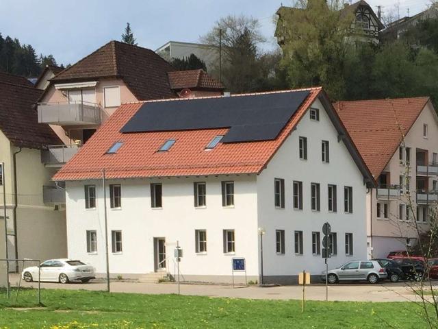 helle, großzügige und kernsanierte 4 Zimmer Wohnung mit gehobener Ausstattung