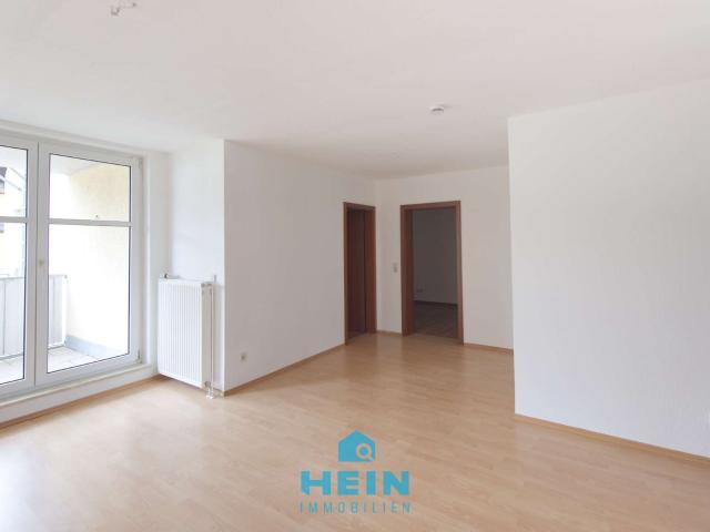 Helle, gut geschnittene Wohnung mit Balkon, Aufzug und angenehmer Wohnatmosphäre