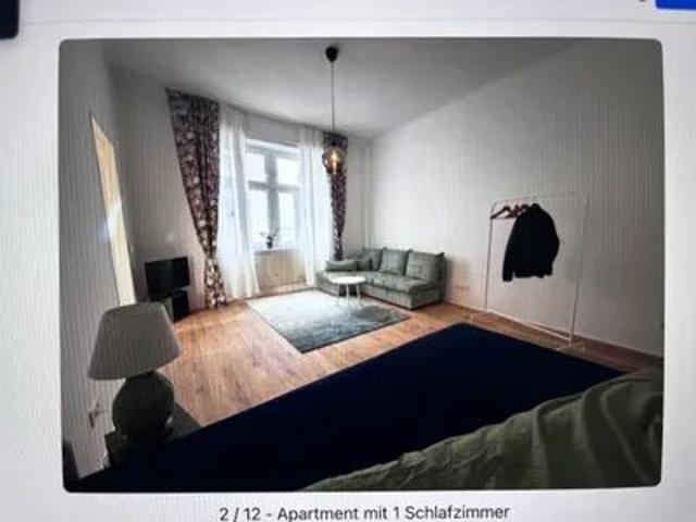 Helle hochwertig renovierte Altbauwohnung / Bright, high quality renovated apartment in a charming period building