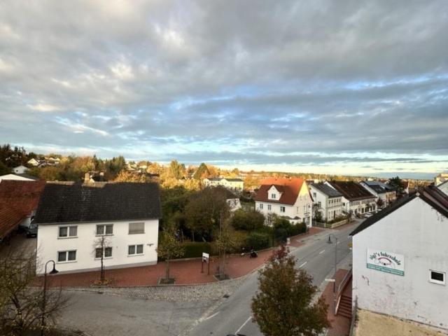 Helle, kernsanierte 2 Zimmer Wohnung mit Traumblick & Top Ausstattung im Herzen von Rottenburg