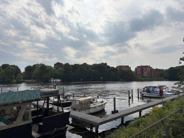 Helle komfortable 3 Raum Wohnung an der Spree nähe Köpenick Altstadt