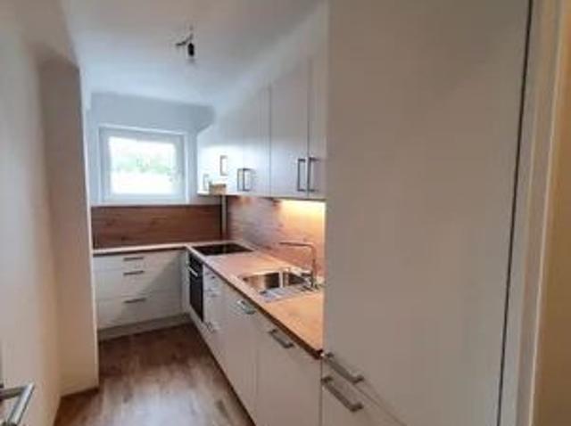 Helle, komplett sanierte 3 Zimmer Wohnung ideal für 2er oder 3er WG