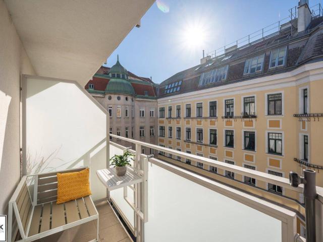 Helle, klimatisierte Stadtwohnung: 2 Zimmer + Küche + West Balkon nahe U1