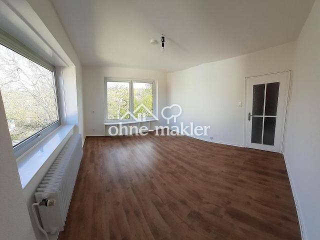 helle, lichtdurchflutete 3 ZKB Wohnung