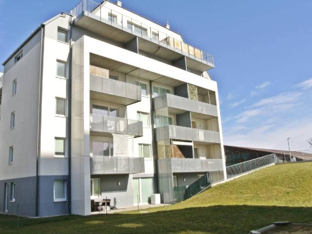 Helle Loggiawohnung mit 3 Zimmern in ruhiger Seitengasse nächst Josefstraße