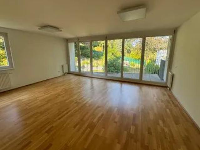 Helle & Luxuriöse Pärchen Wohnung direkt am Laudonschen Wald provisionsfrei vom Eigentümer