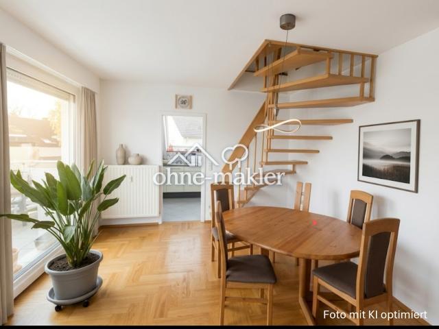 Helle Maisonette mit ausgebautem Spitzboden und 2 Stellplätzen