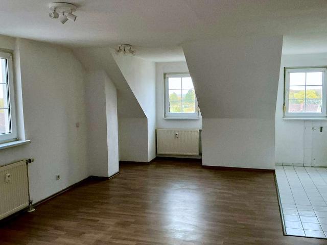 Helle Maisonette unterm Dach mit Weitblick – ½ Monat mietfrei!